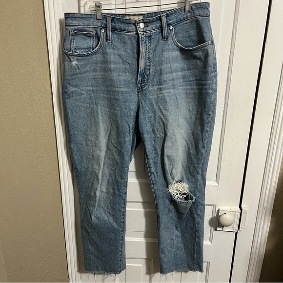 Madewell Curvy Perfect Vintage Jeans Coney Wash Destroyed Edition Size 32 R2 - Picture 2 of 11